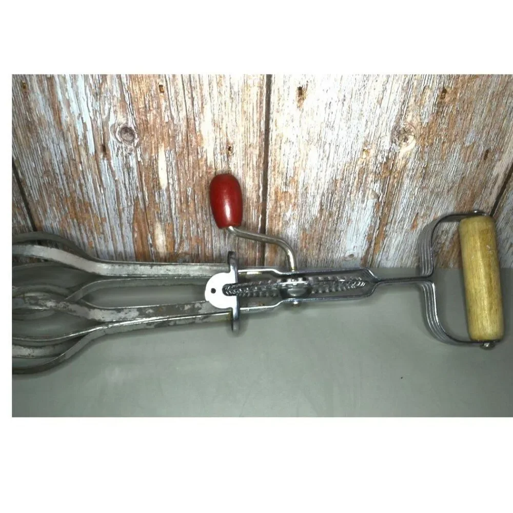 Pair Of Vintage Ekco Hi-Speed Egg Beaters Kitchen Decor Farmhouse Tools